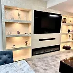 Spacious Twin Room In Cozy Home