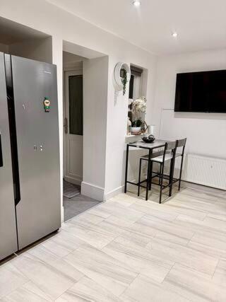 Affittacamere Spacious Twin In Cozy